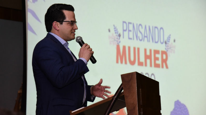 Faculdade Senac debate realidade feminina em roda de conversa